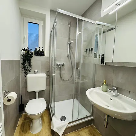 Apartment Charmantes Mit Balkon - Küche - Smarttv