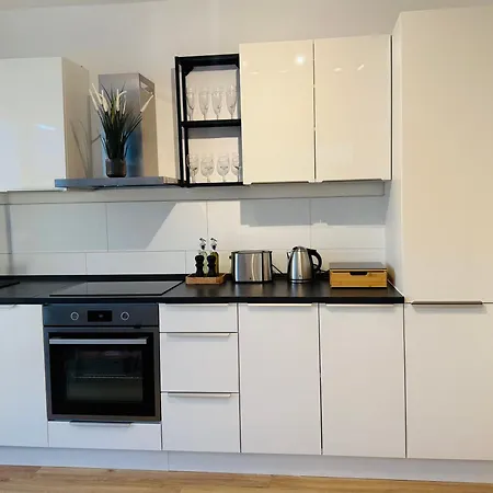 Charmantes Mit Balkon - Kueche - Smarttv Essen